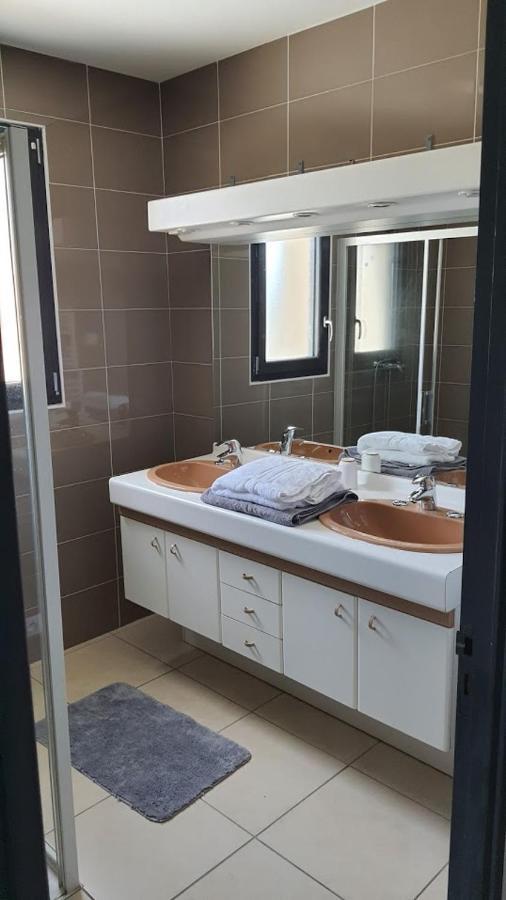 Appartement Tout Confort Au Milieu De La Margeride Chateauneuf-de-Randon Luaran gambar